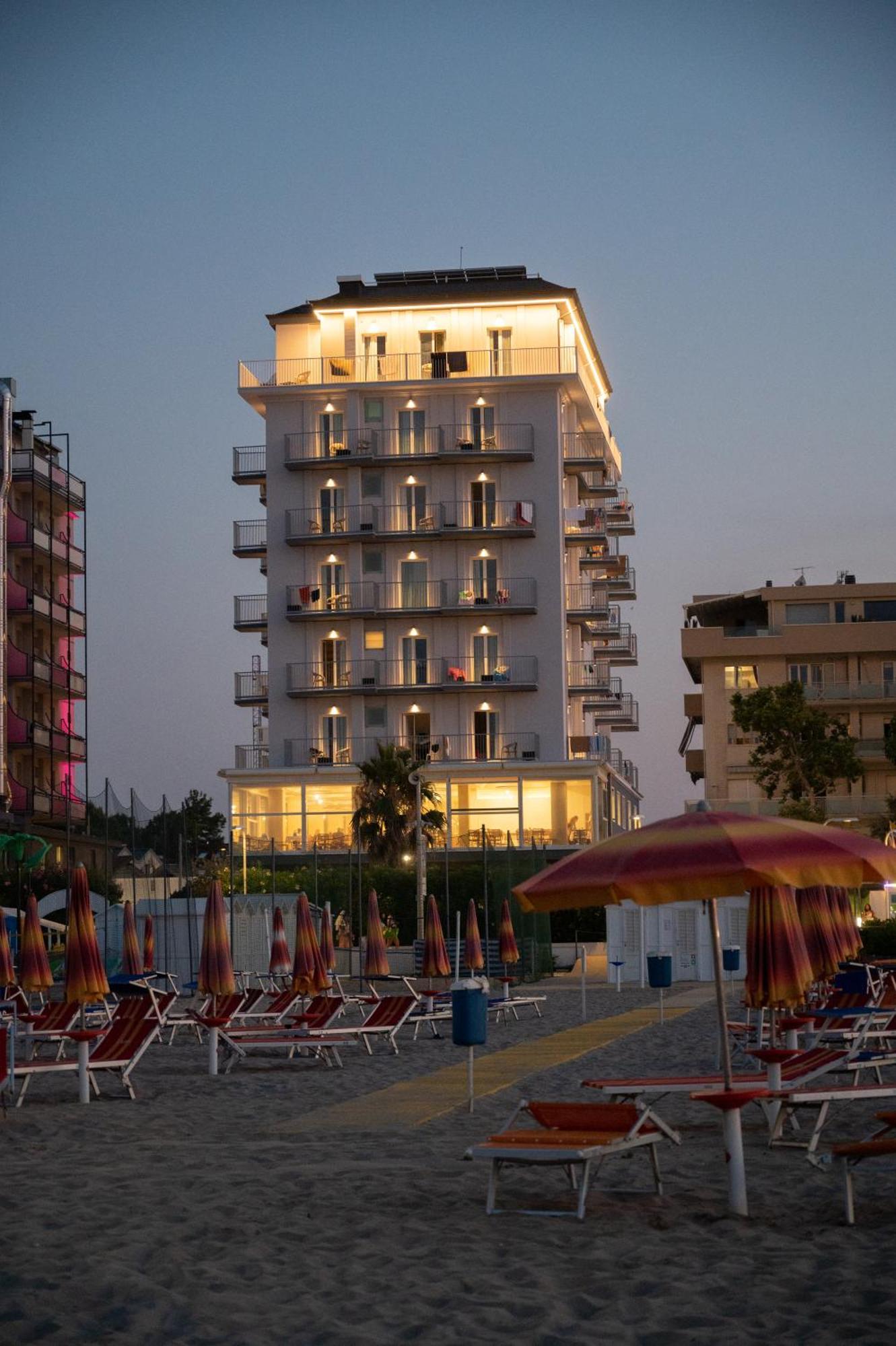 Fedora 3* Riccione